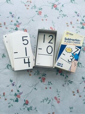 Subtraction Flash Cards - Vintage Trend